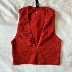 Urban Outfitters Out From Under Hailey Seamless Plunge Cropped Tank Top